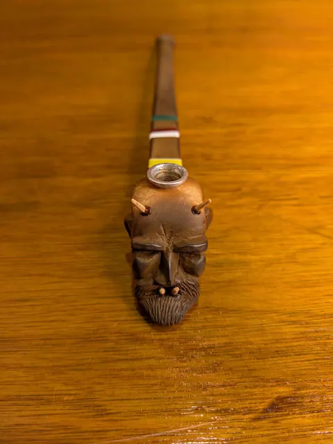 Vintage Hand-Carved Wood Character Pipe, 18cm, Soviet Prison Art