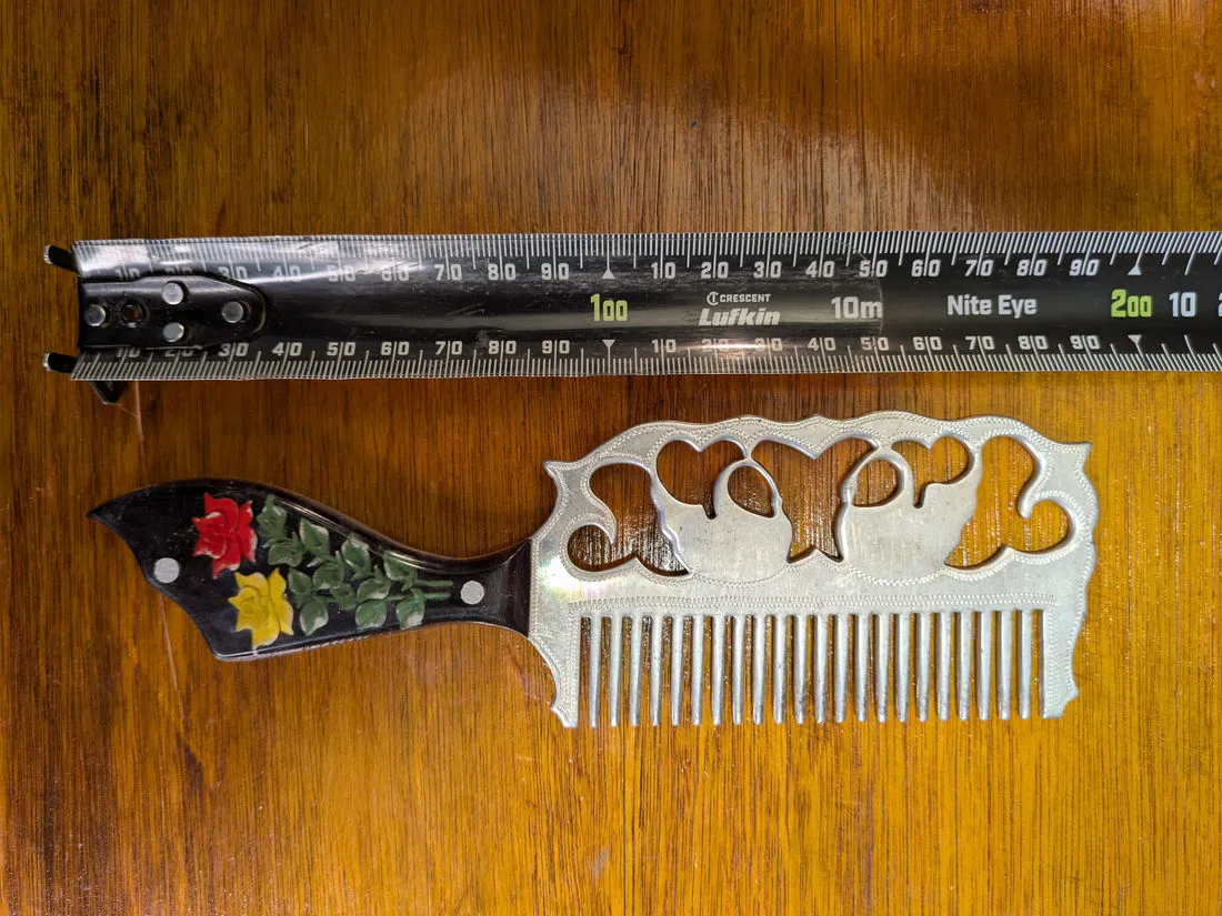 Prison art Vintage USSR Soviet Metal Comb w yellow&Red Resin Floral Handle, photo 7 of 8