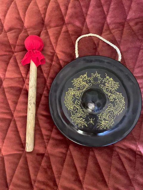 Vietnamese gong No. 2, 20 x 20 cm