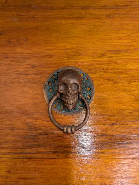 Vintage Brass Skull Door Knocker, Gothic / Punk Decor, 9cm Plate