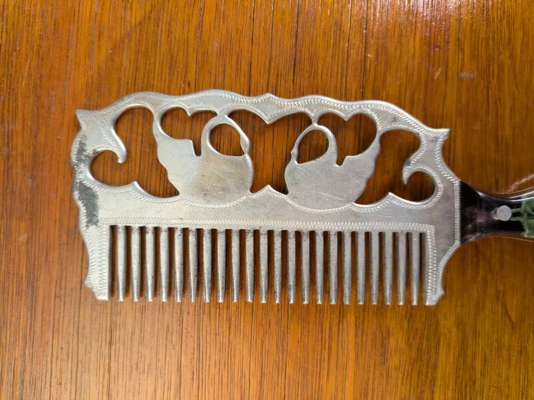 Prison art Vintage USSR Soviet Metal Comb w yellow&Red Resin Floral Handle, photo 4 of 8