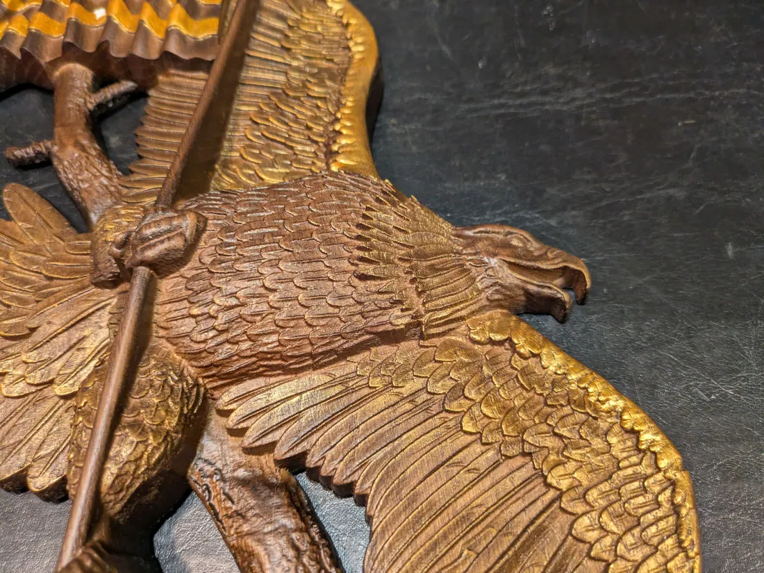 Large Hand-Carved Wooden Eagle & American Flag Wall Plaque, Vintage Americana, photo 4 of 9