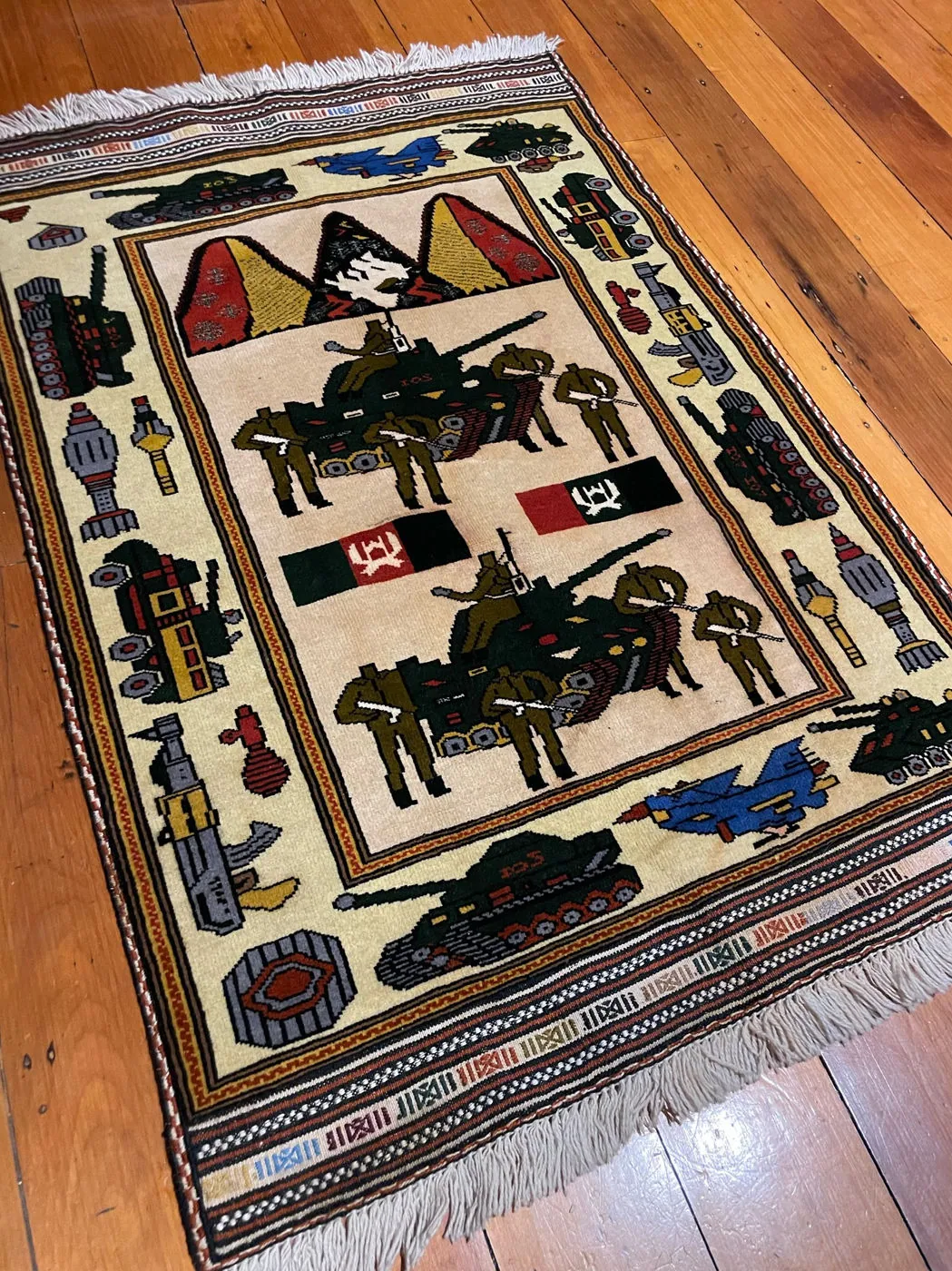 Afghan War Rug #1010: cream, with tanks, soldiers, Afghan flags and fighter jets, 140 x 89 cm, photo 7 of 9