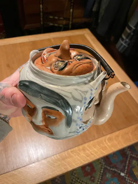 Large Japanese Teapot Meiji Period Banko with Handle. Amazing condition