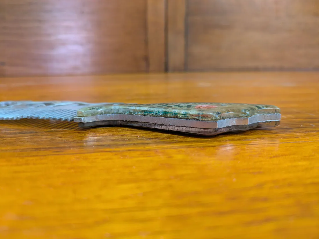 Prison art Vintage USSR Soviet Metal Comb with Tan Resin Floral Handle, photo 7 of 11