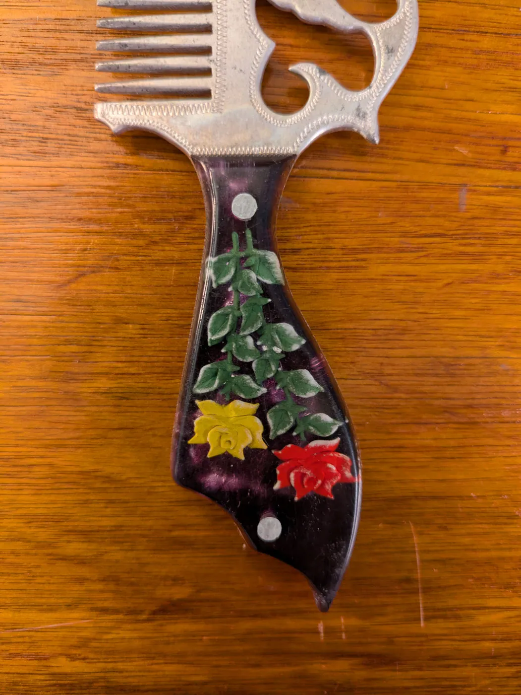 Prison art Vintage USSR Soviet Metal Comb w yellow&Red Resin Floral Handle, photo 5 of 8