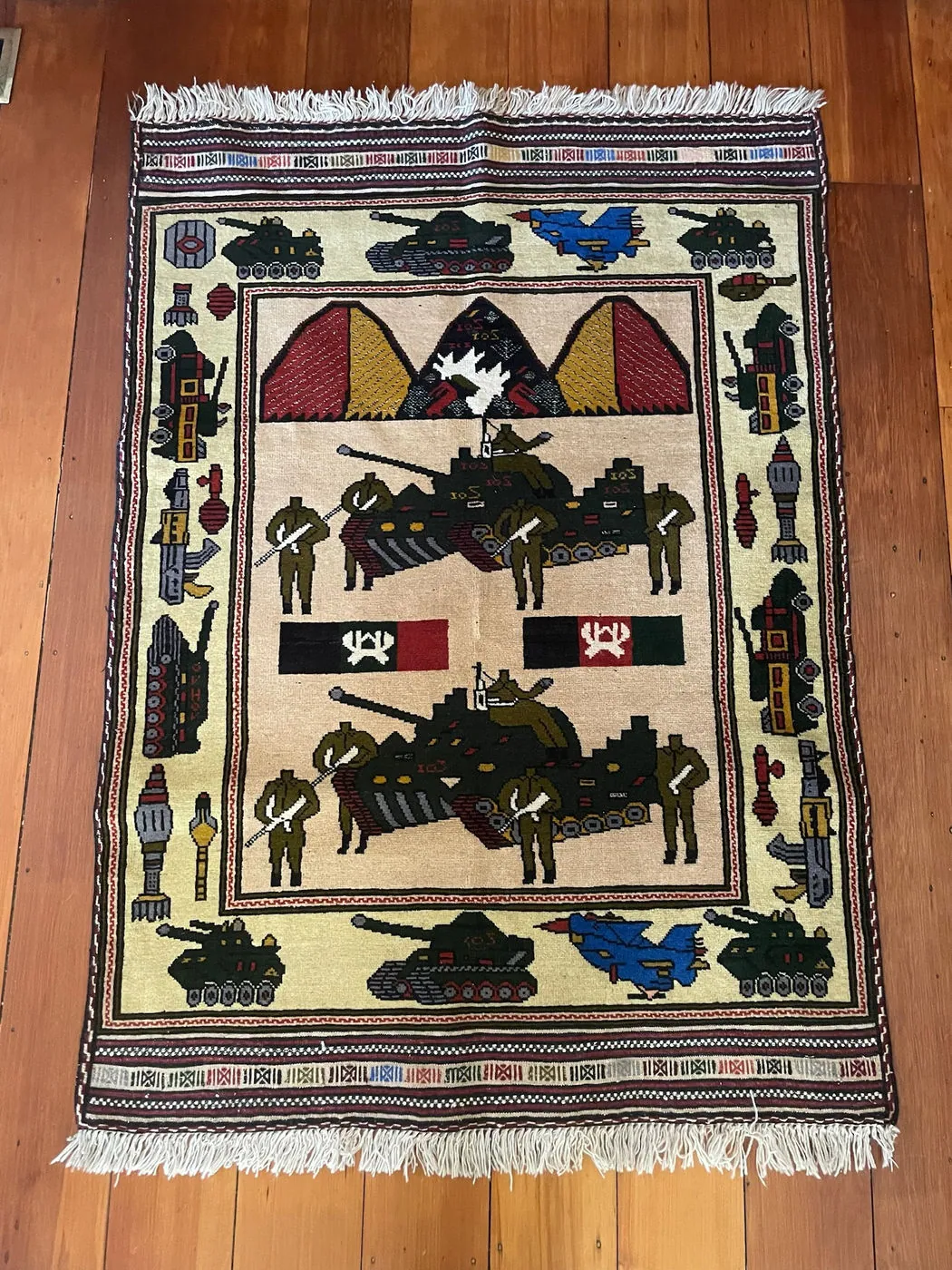 Afghan War Rug #1052: cream, with tanks, soldiers, Afghan flags and fighter jets, 139 x 100 cm, photo 8 of 8