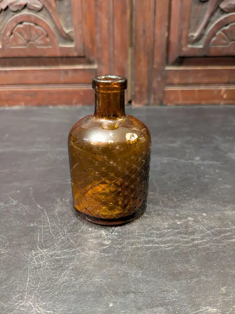 Antique Amber Glass Poison Bottle, Diamond-Pattern Grip, AGM, c.1920s to 1930s