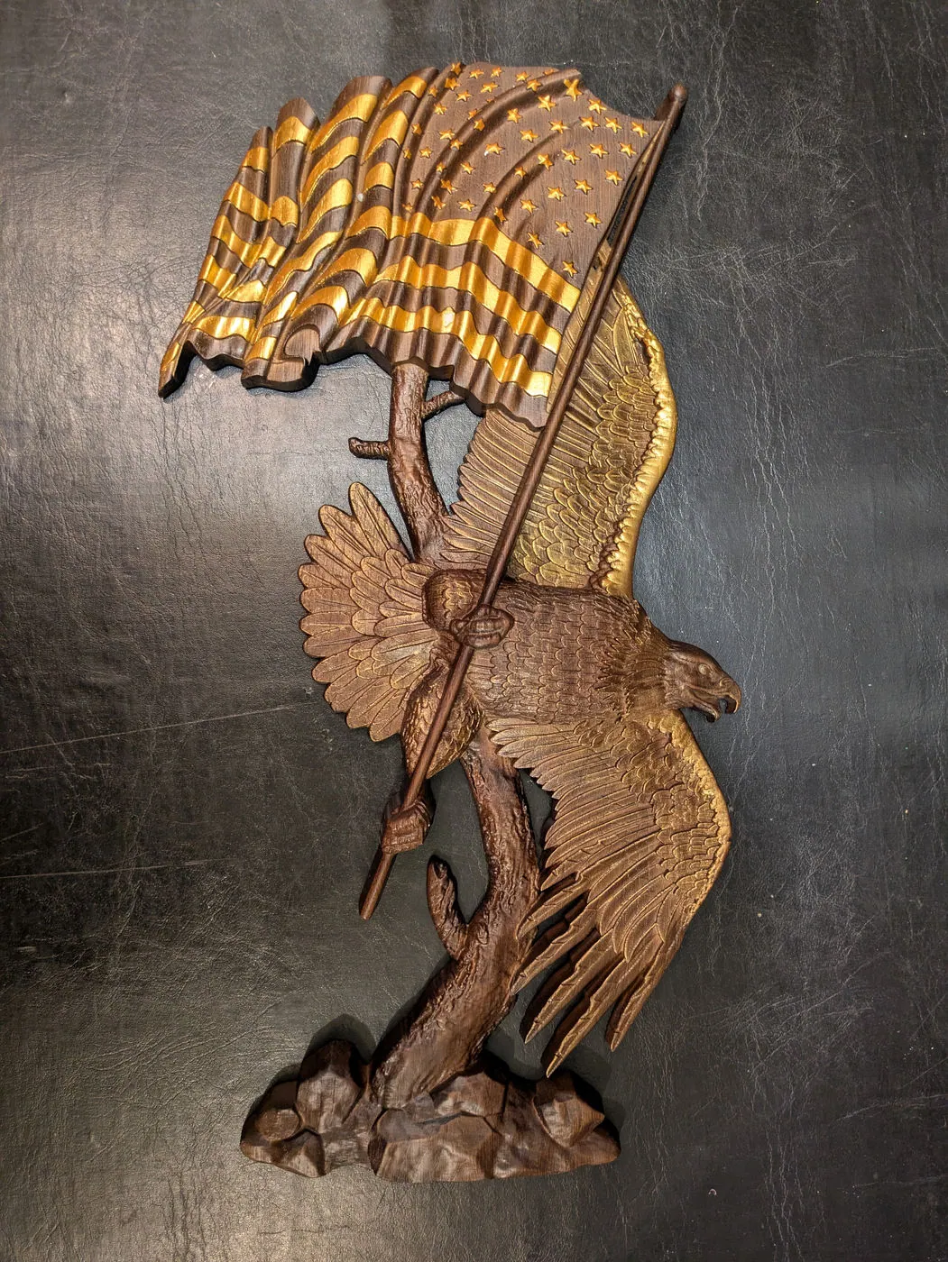 Large Hand-Carved Wooden Eagle & American Flag Wall Plaque, Vintage Americana, photo 2 of 9