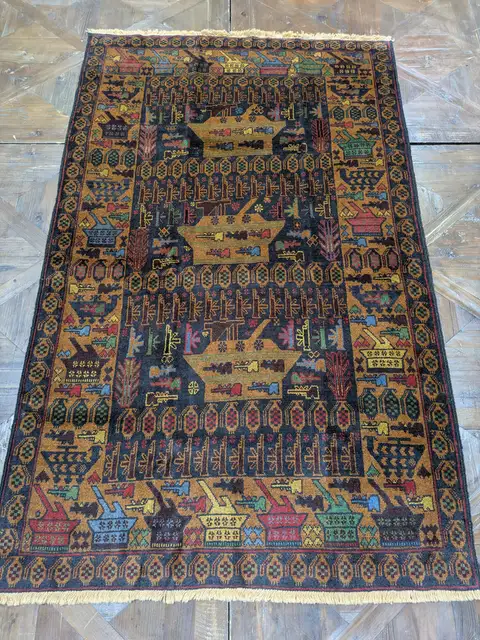 War Rug #2068, 204 x 126 cm